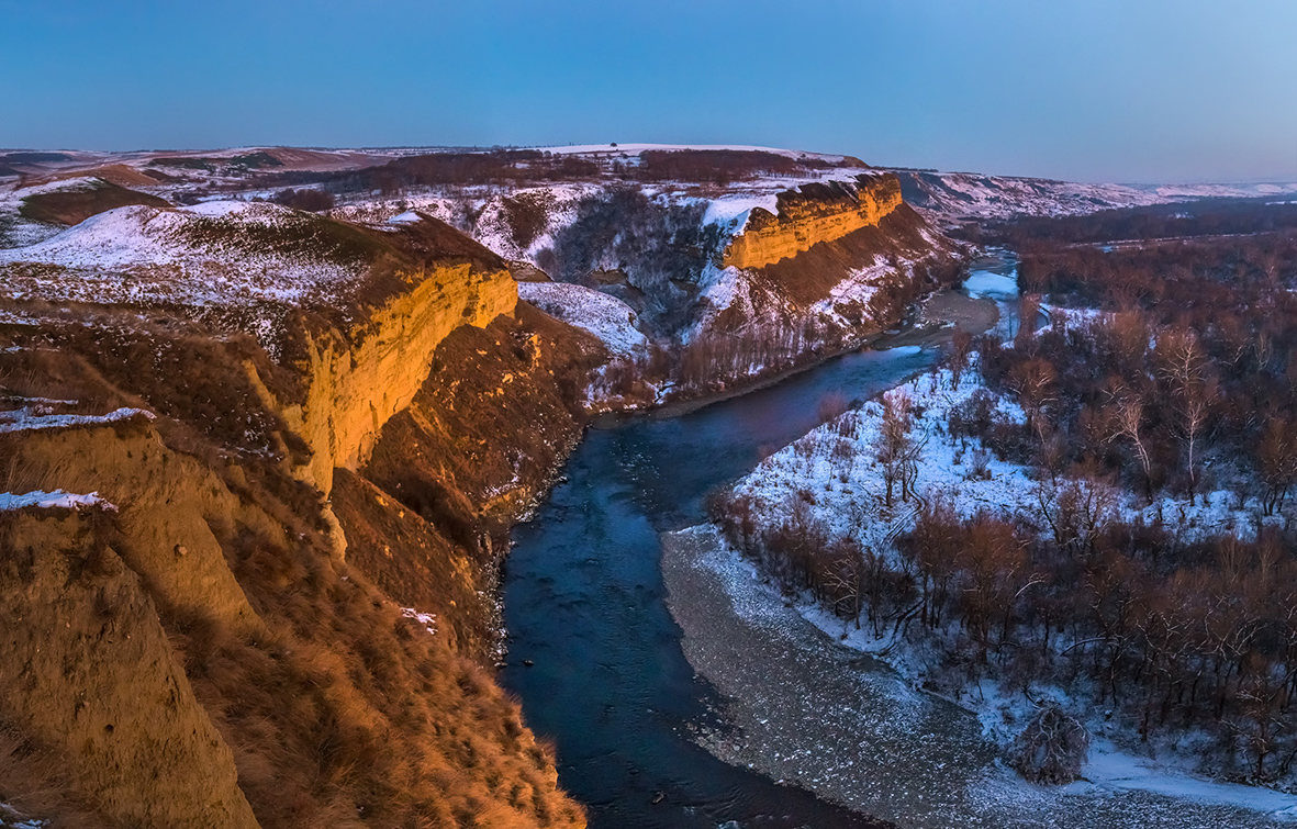 Река Кубань в сумерках