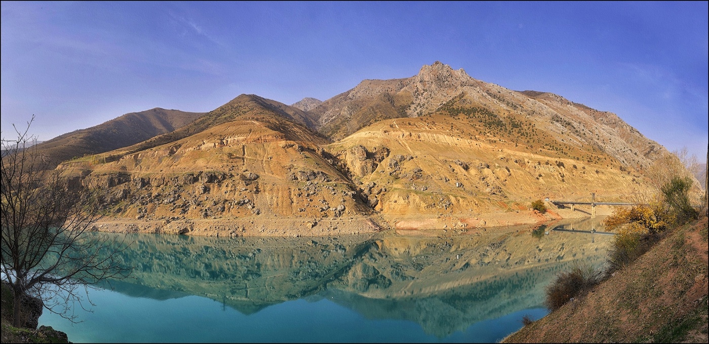 Осенняя остановка на берегу Пскема.