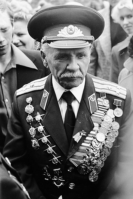 С Днем защитника Отечества.