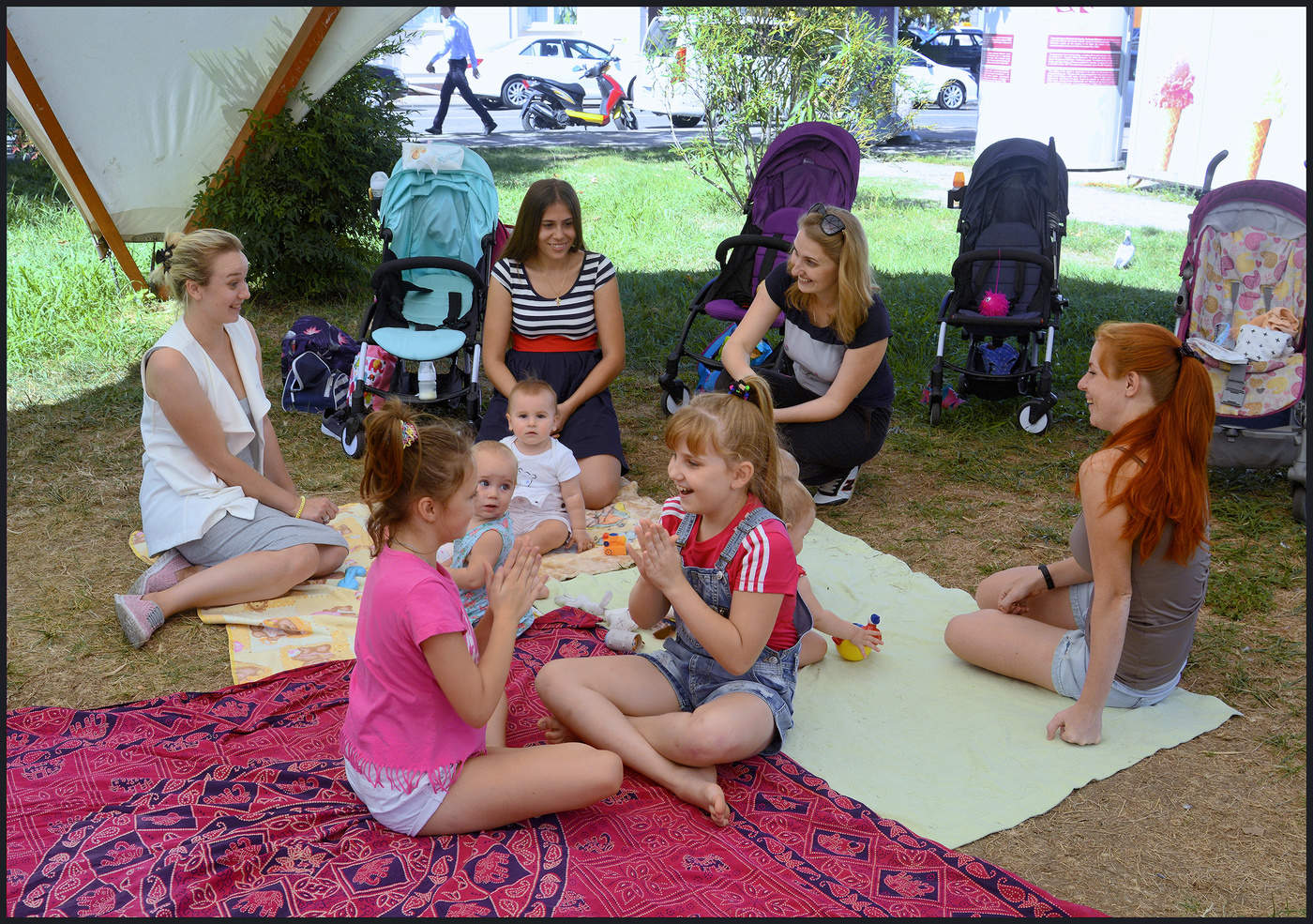 Дочки-мамочки.