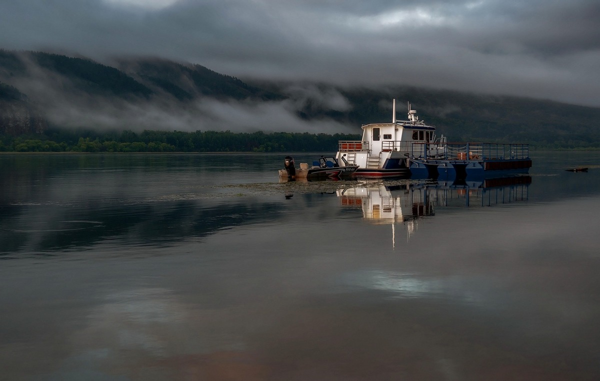 Рассвет на Енисее.