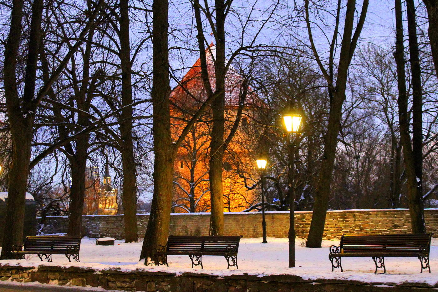 Одинокий город