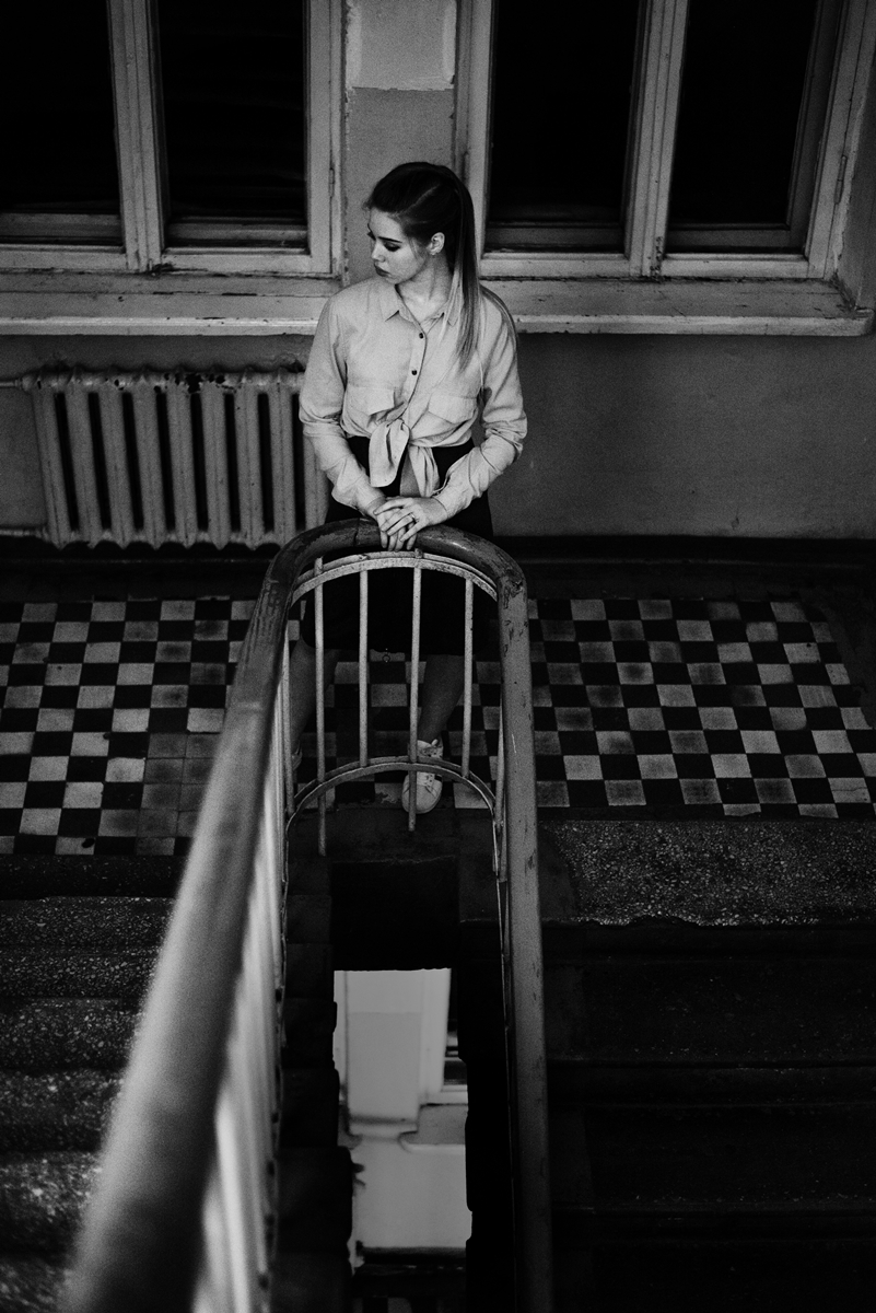 Между третьим и вторым