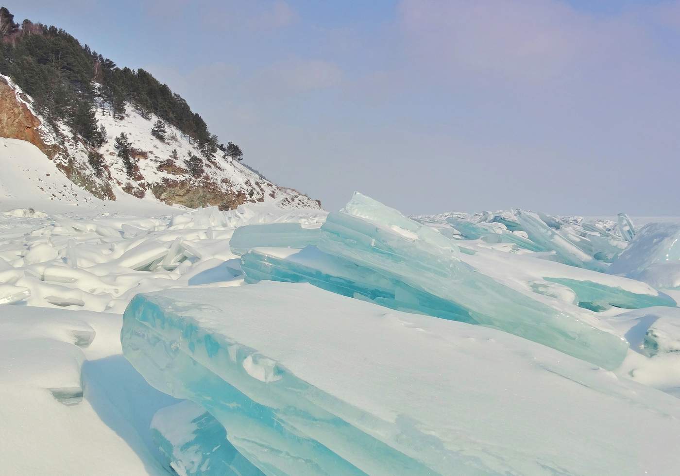 Чистейший Байкальский лёд