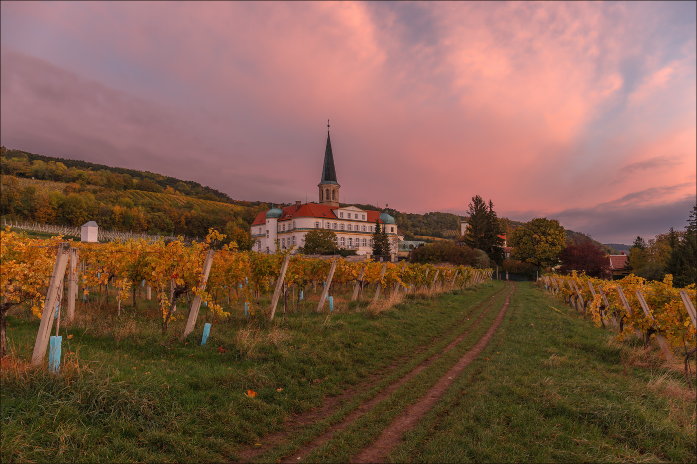 Пламенеющий рассвет.