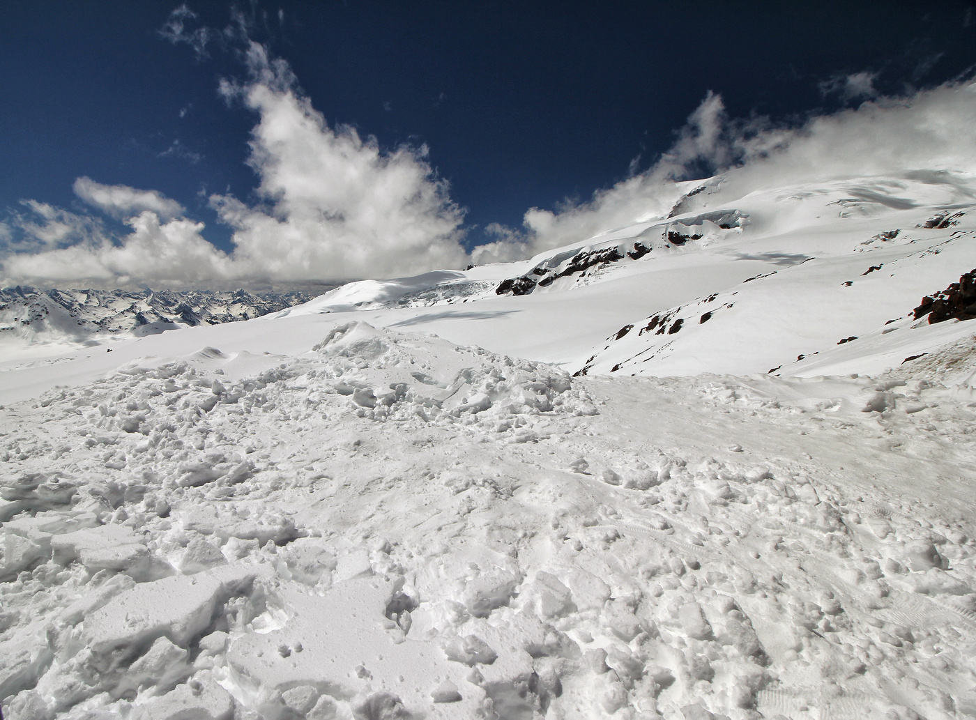 А рядом проплывали облака