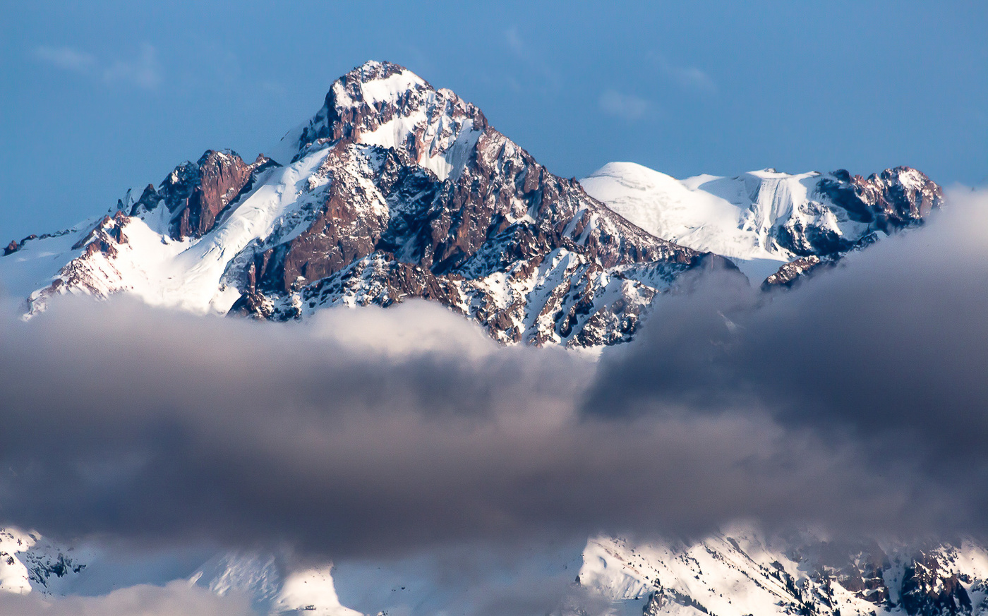 Окутавшие облака...
