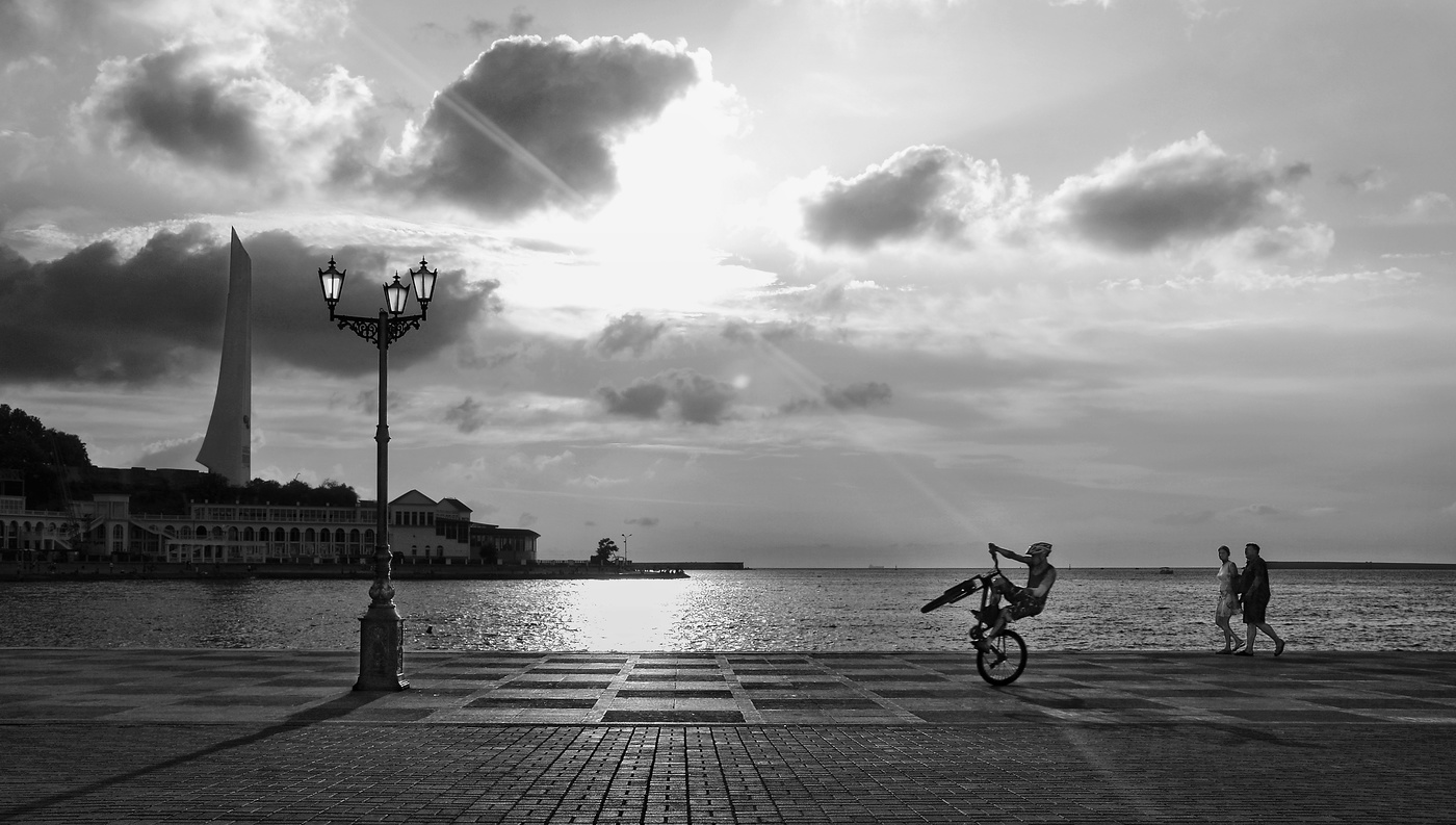 В лучах солнца