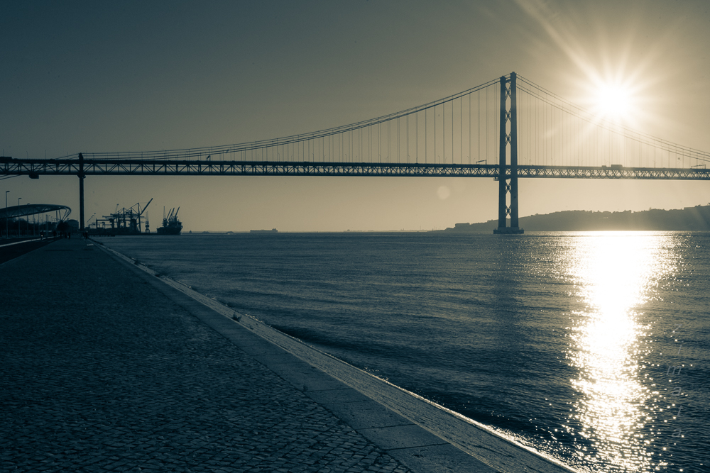 В лучах солнца