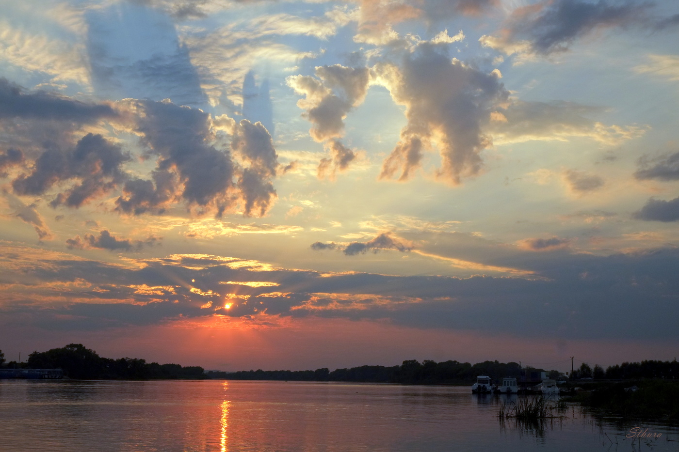 В лучах солнца