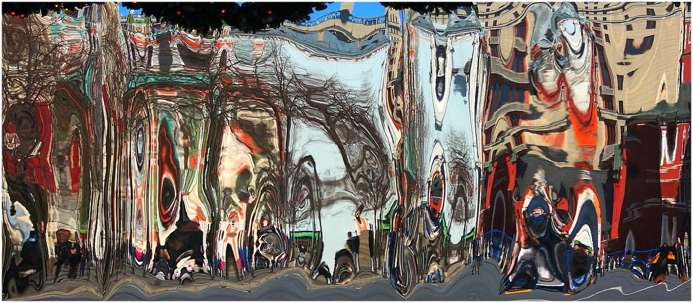 Красная площадь в Зазеркалье.