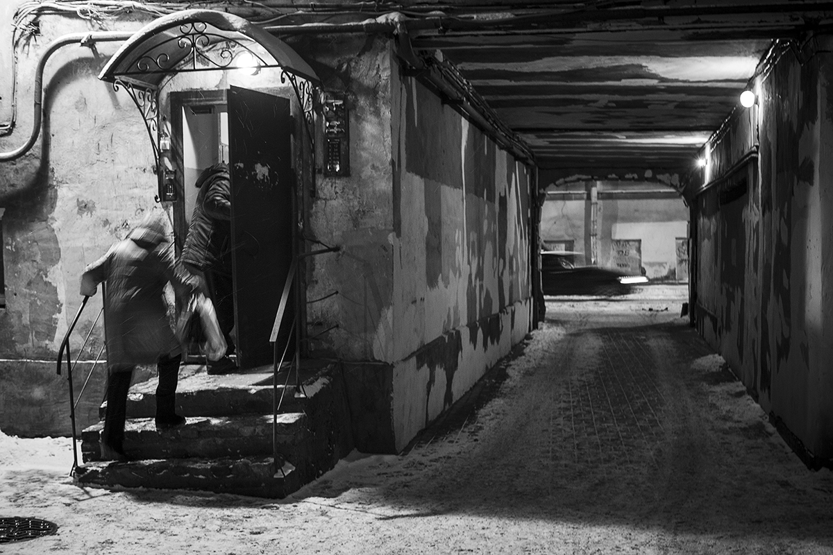 Моя смерть ездит в чёрной машине, с голубым огоньком