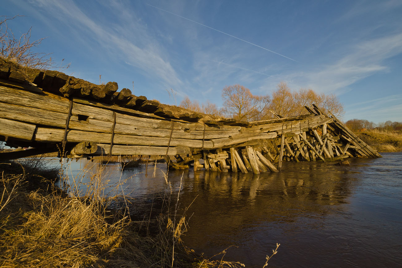Старый мост в Захаровке