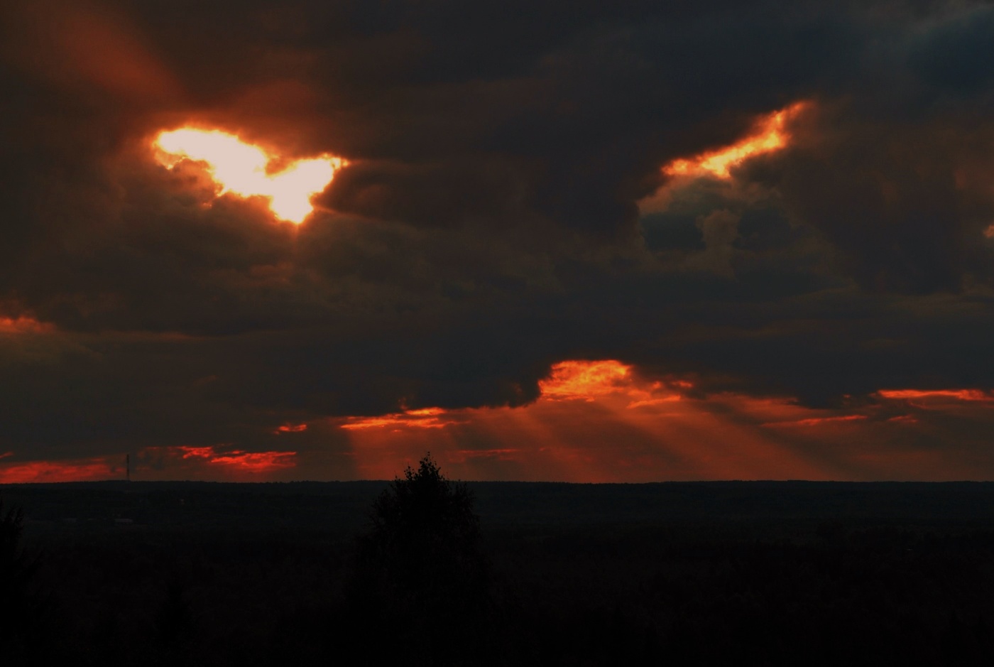 "Вечер черные брови насопил ..."