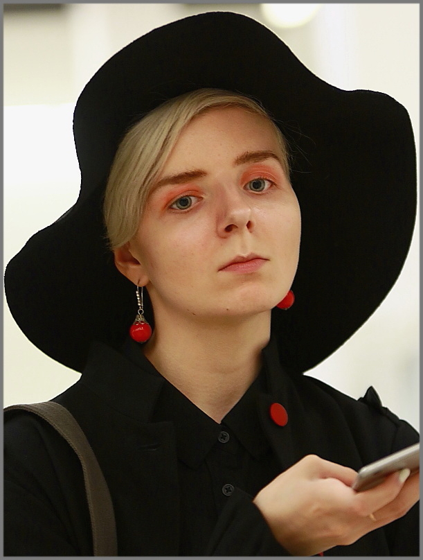 Очаровательная незнакомка.