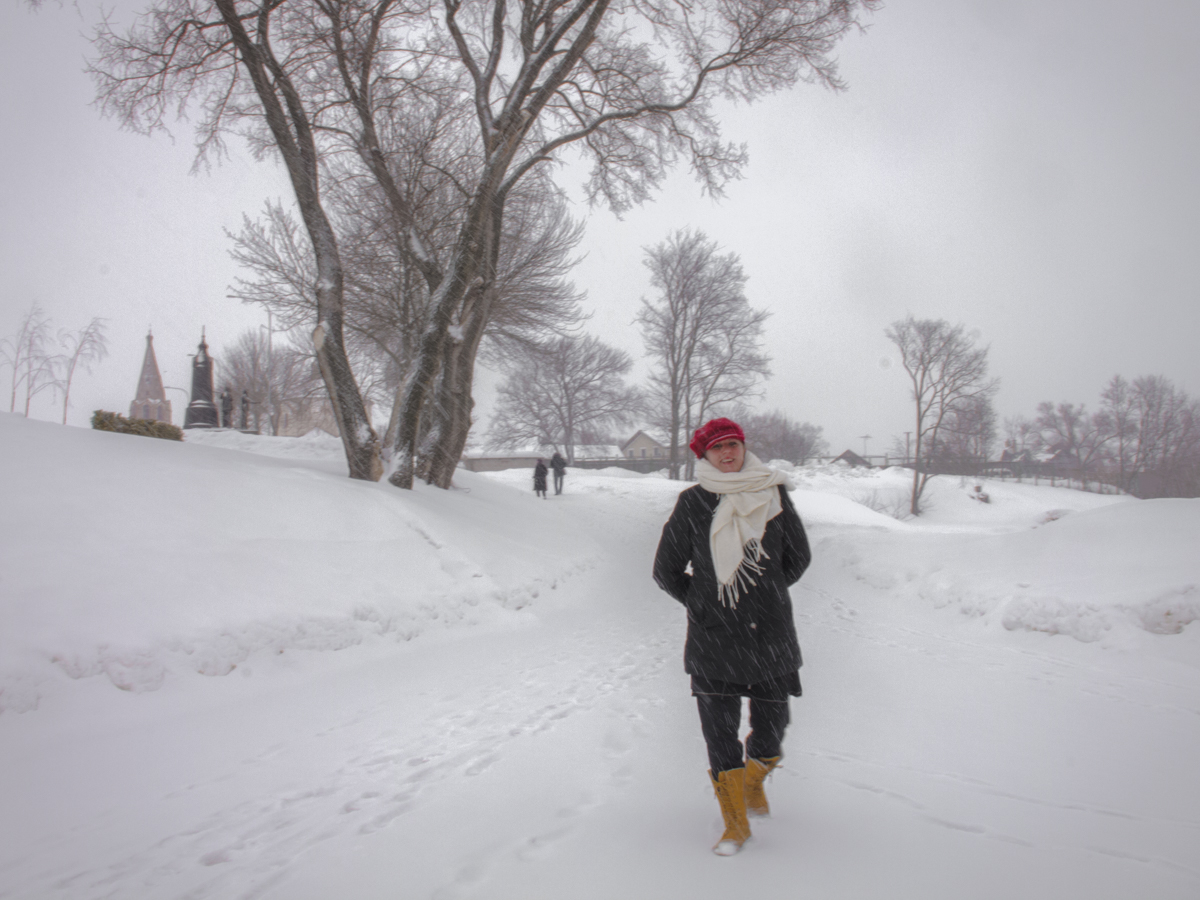 Снег пошёл...