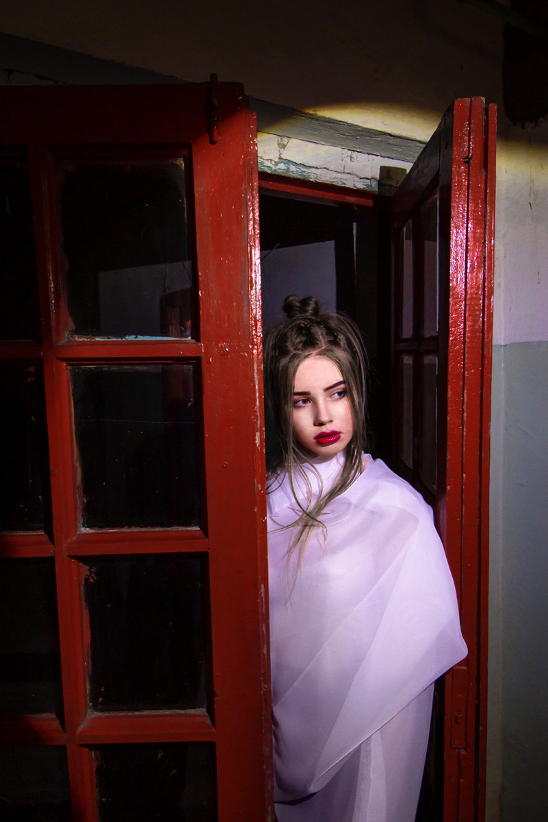 Проход через красные ворота