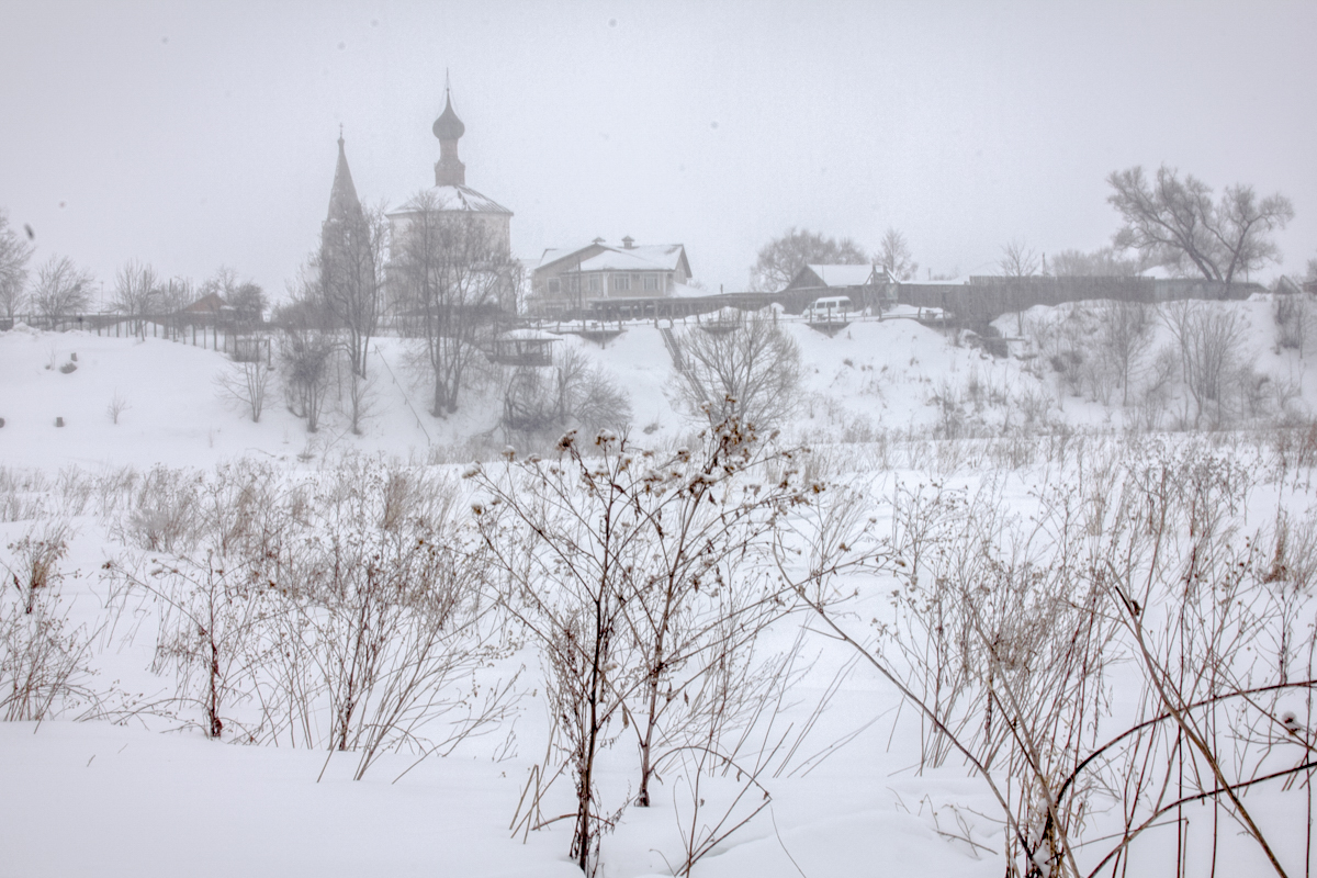 Сыплет снег....