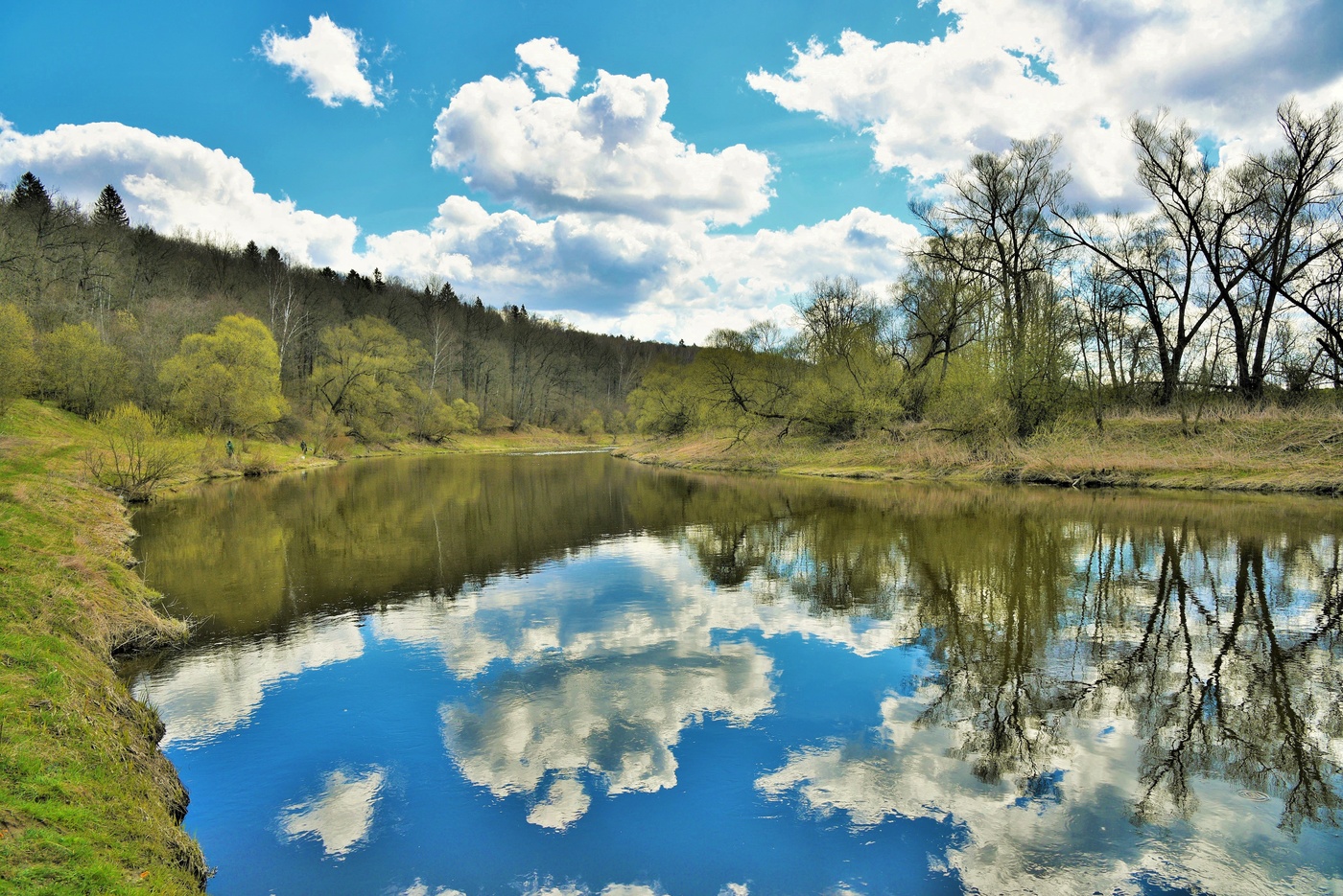 Апрельский день ...