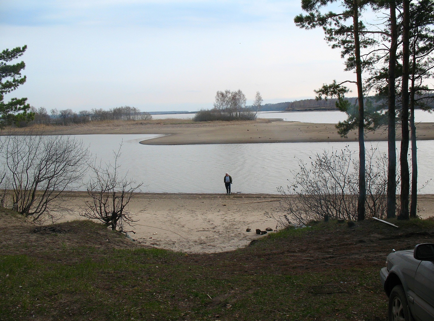 -Да, сильно обмелело! Особо не порыбачишь.