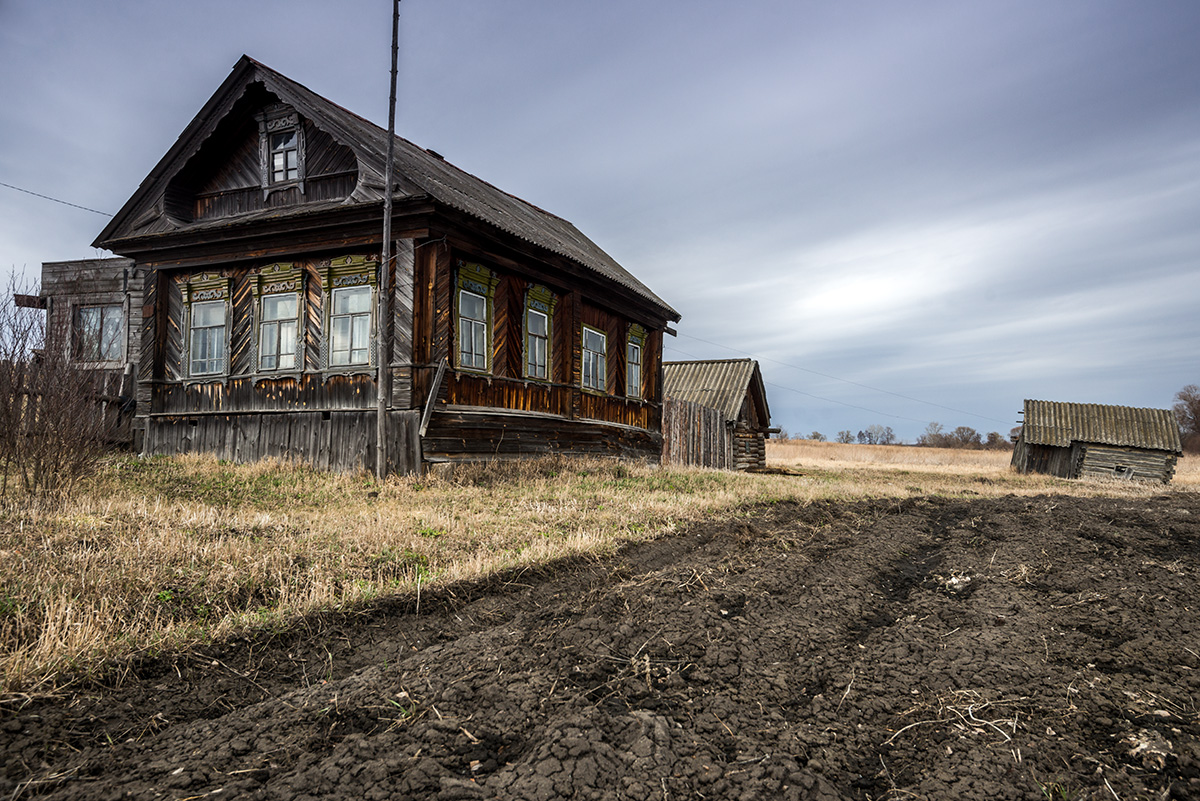 На отшибе...