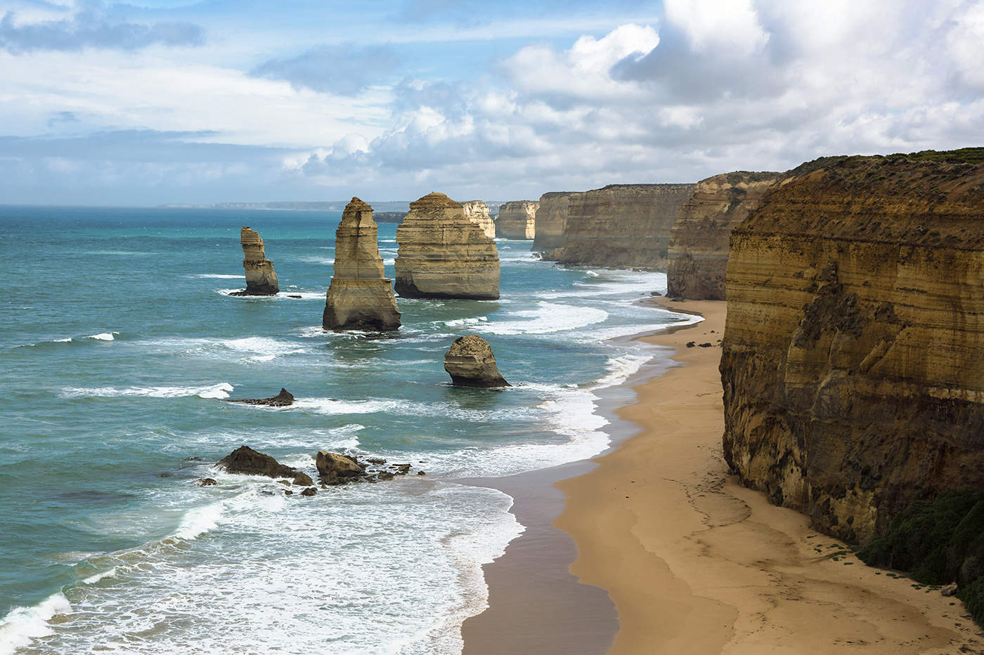 И явились им апостолы...