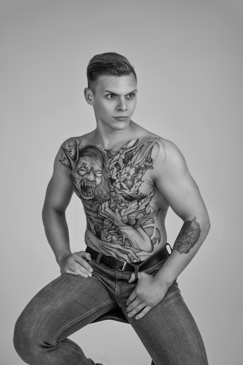 портрет Евгения Потехина