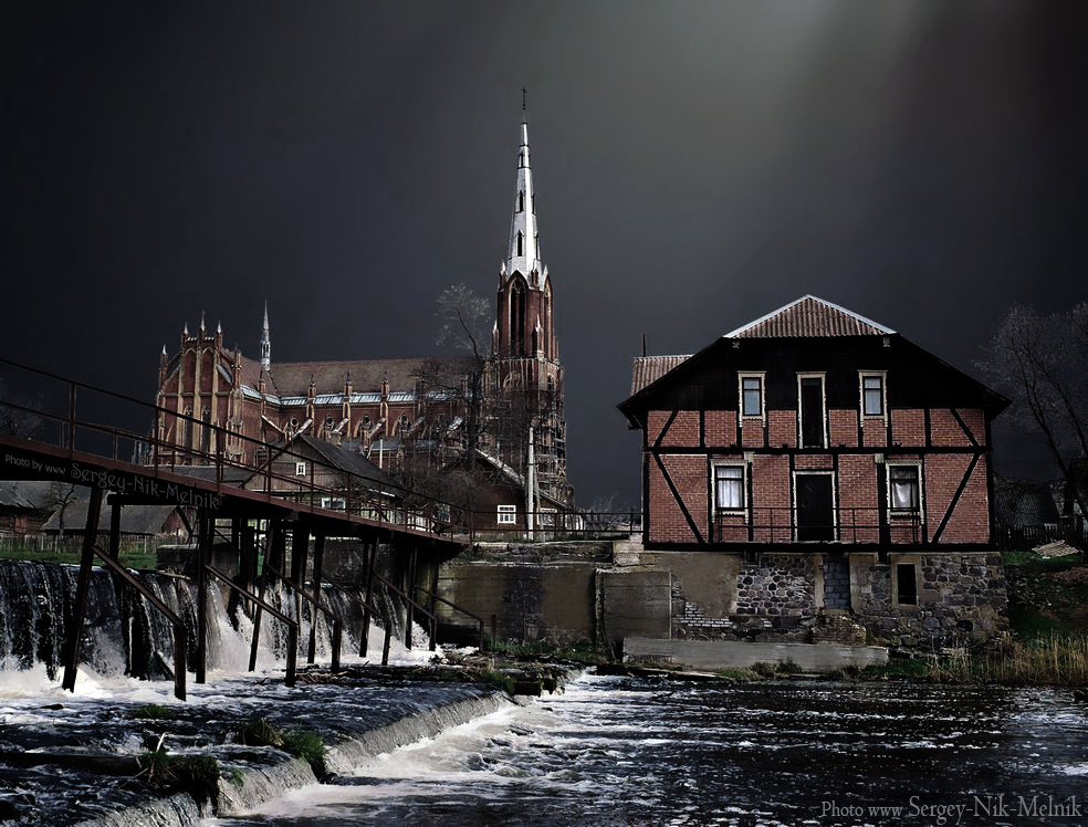 Церковная мельница у костела