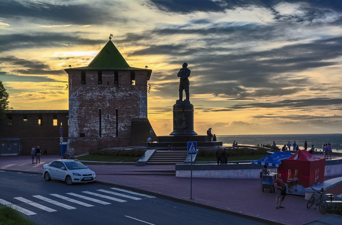 летний вечер в Нижнем
