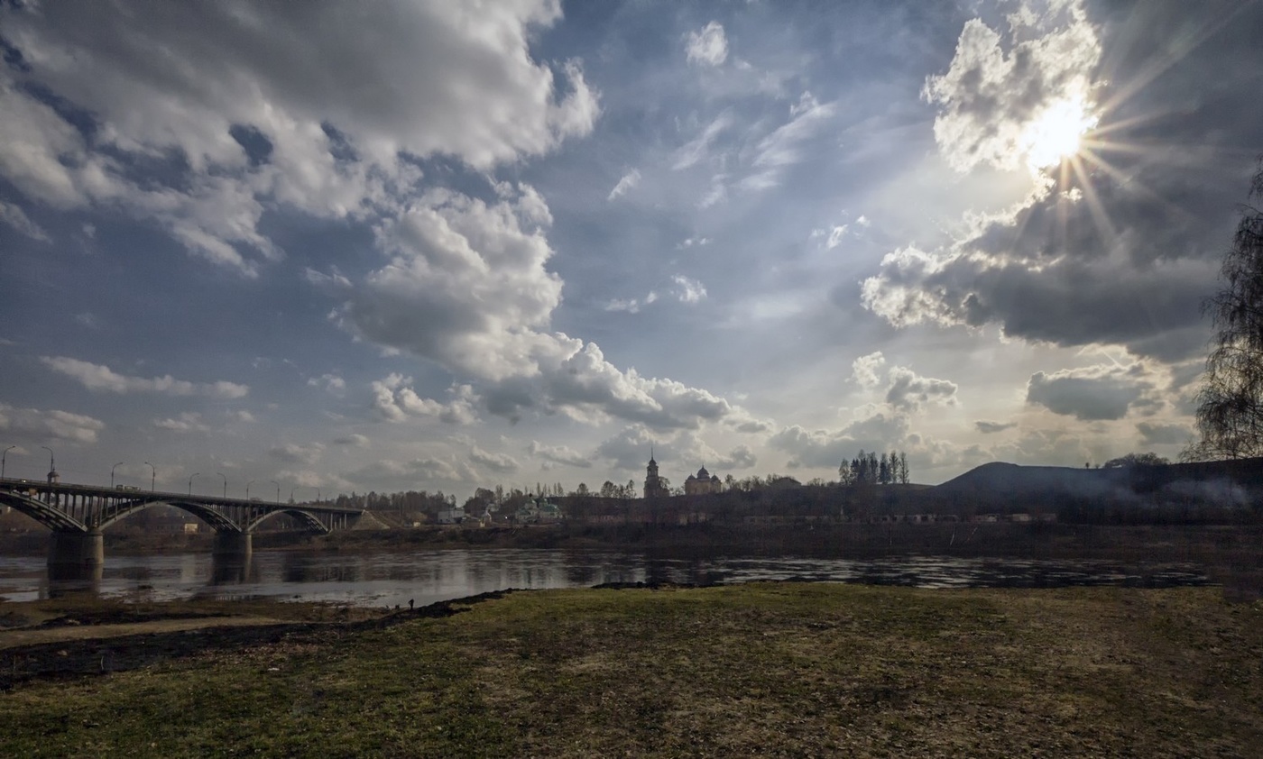 На берегу великой реки