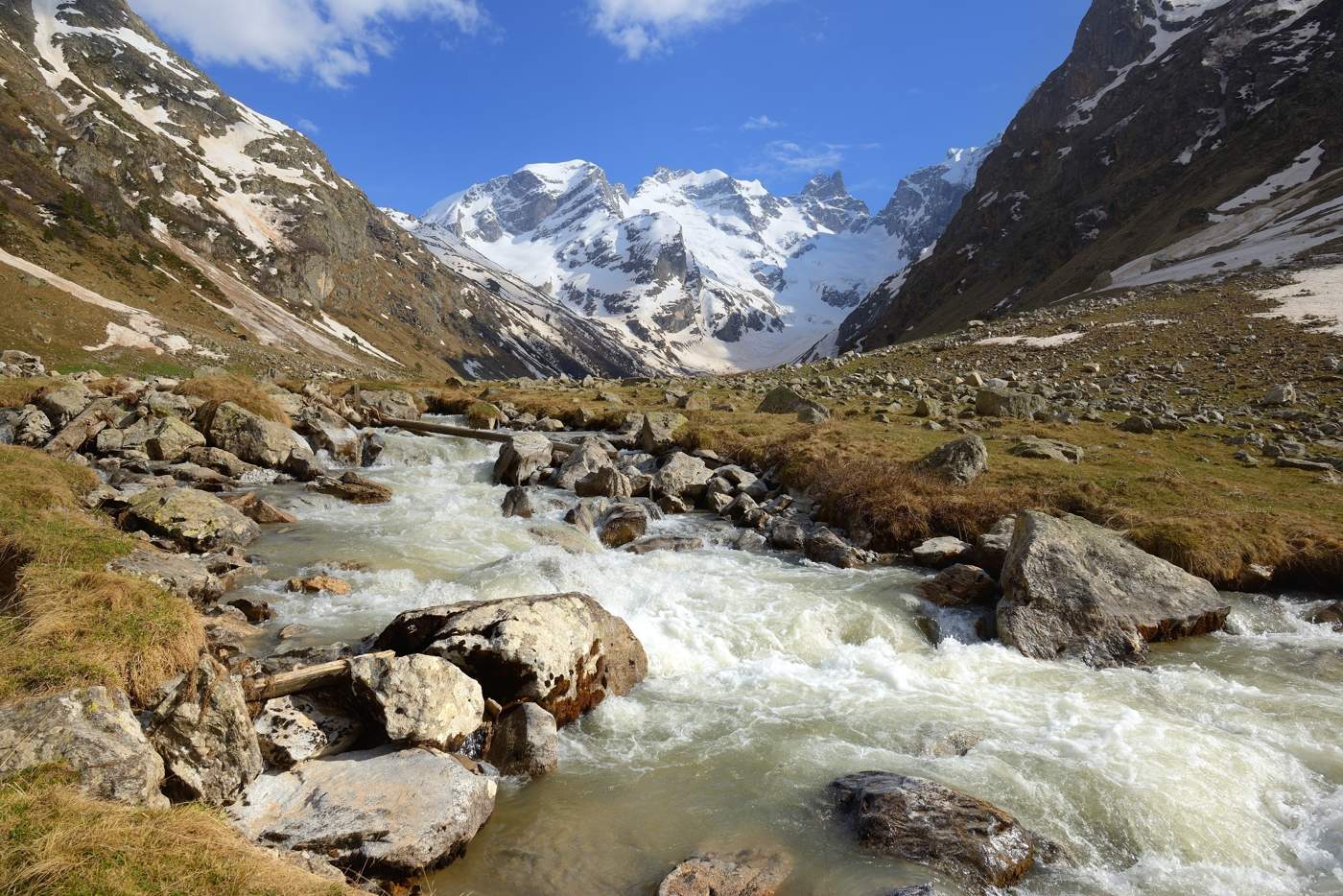 Весенний поток