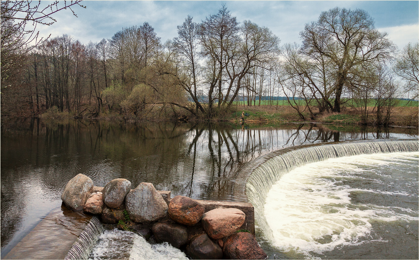 Пейзаж с рыбаком