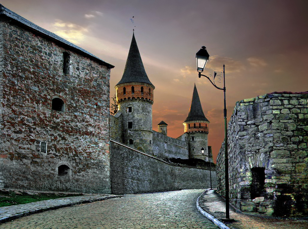 Внутри замка в Каменец-Подольском