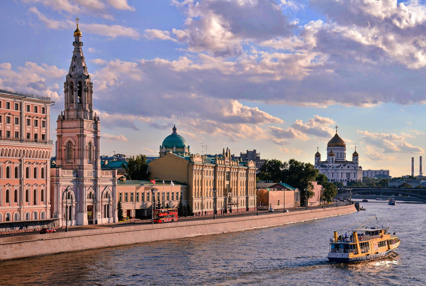 Церковь Софии в Средних Садовниках ( Московские набережные)