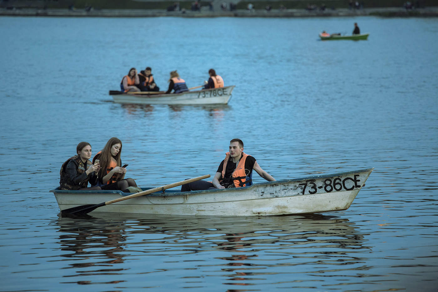 Мы на лодочке катались