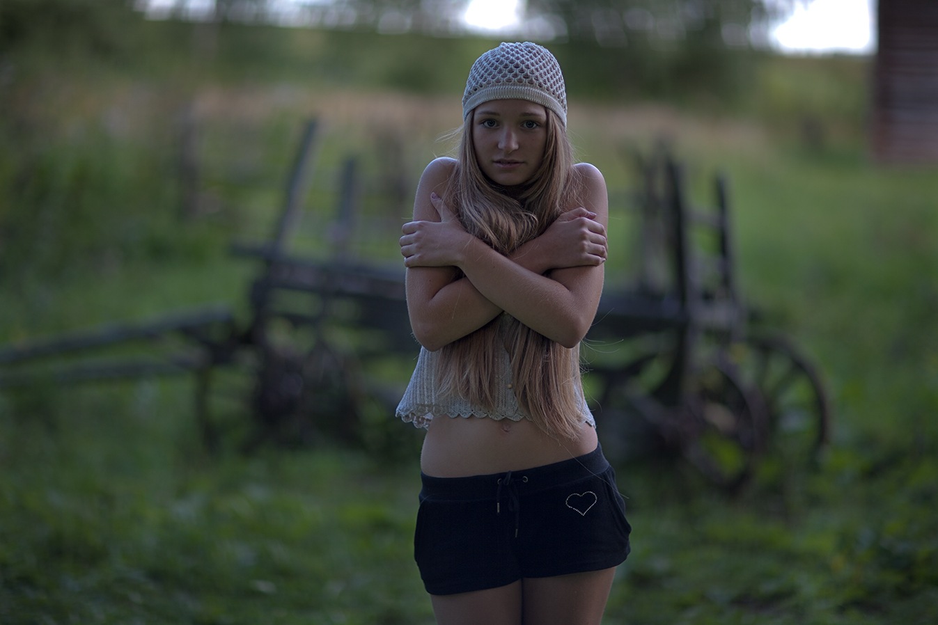 Смотреть холодно