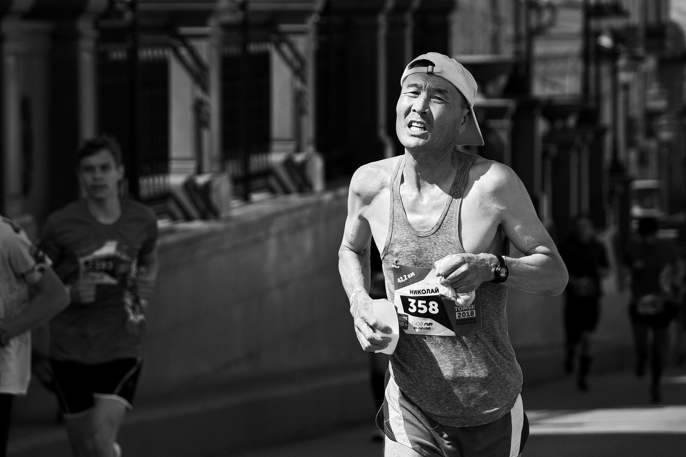 *МАРАФОНЕЦ**