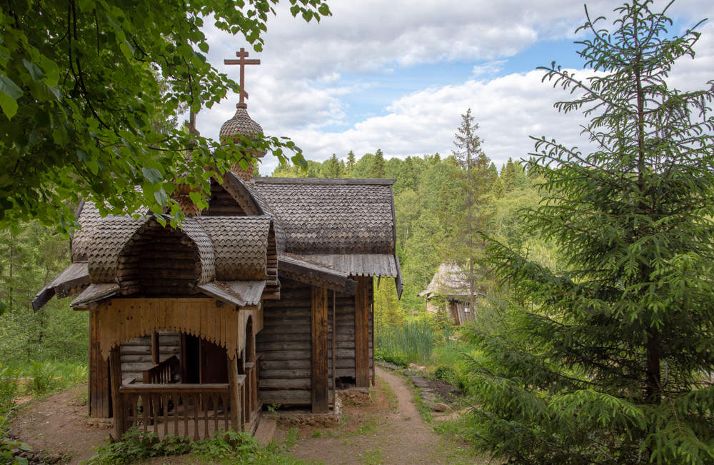 Святой источник