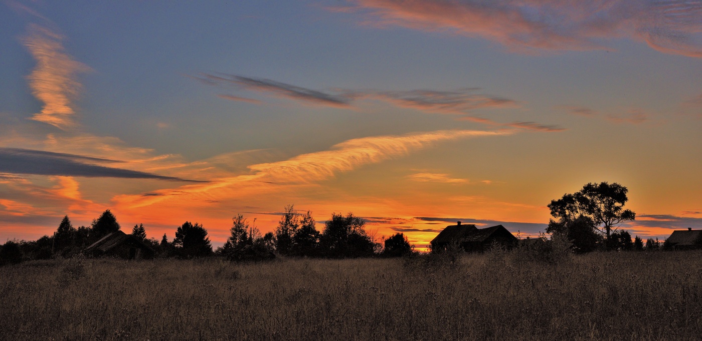 "Вновь я посетил тот уголок земли ..."