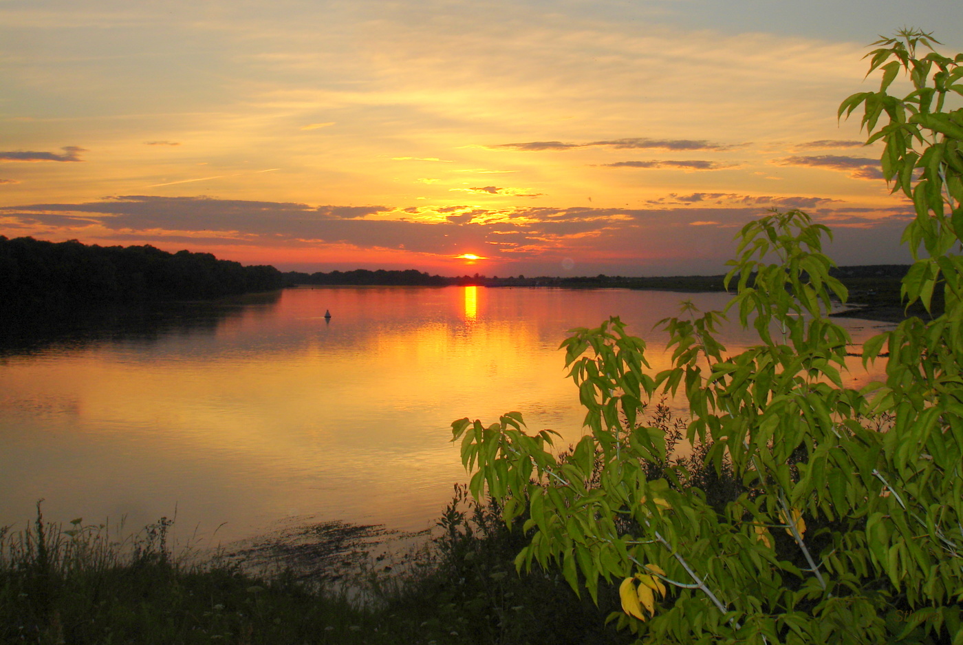 Летний закат на Оке.