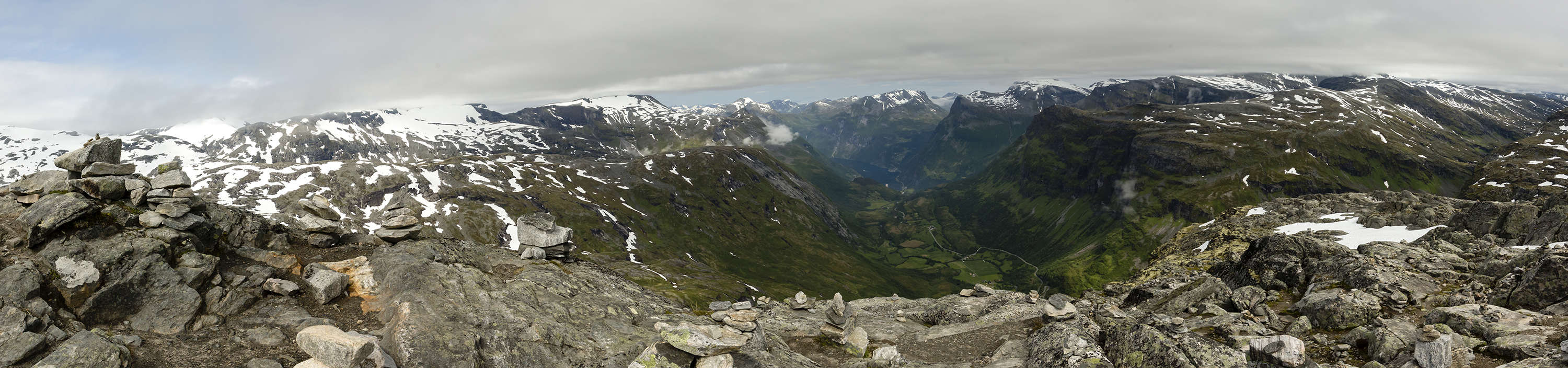 Вид на Гейрангерфьорд