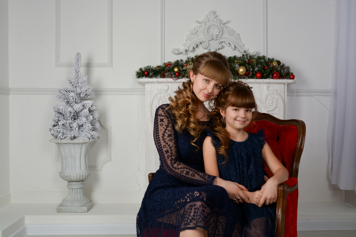 Мама с дочкой