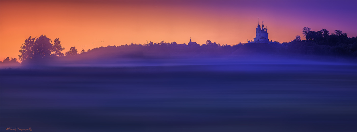 Спит Русь укутавшись в туманы...