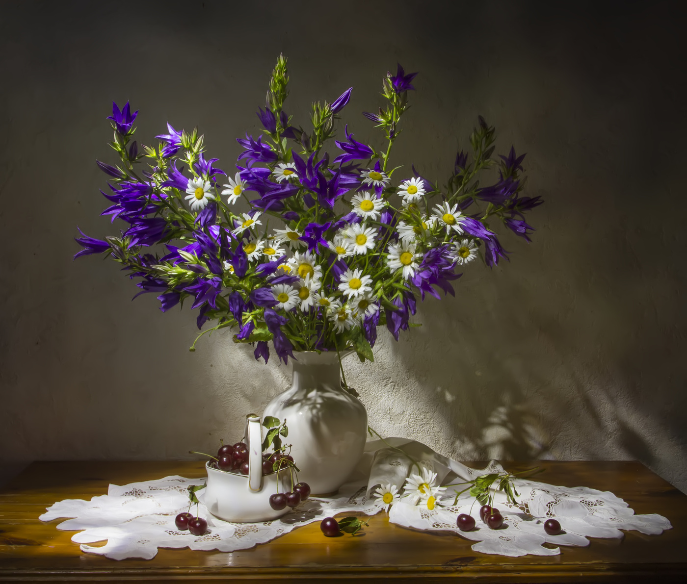 Динь...дон...лета перезвон...