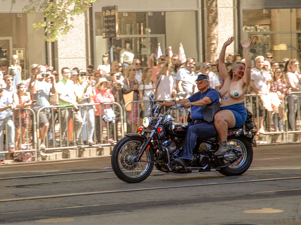 Начало парада