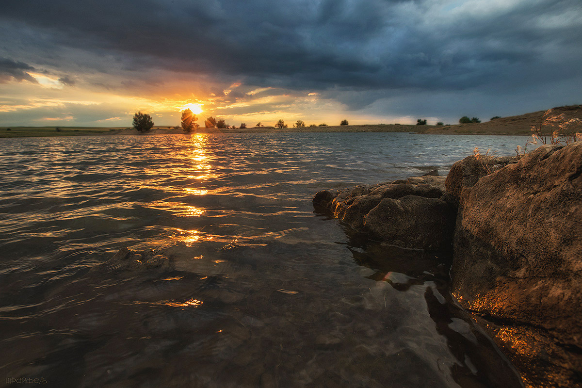Стихает ветерок