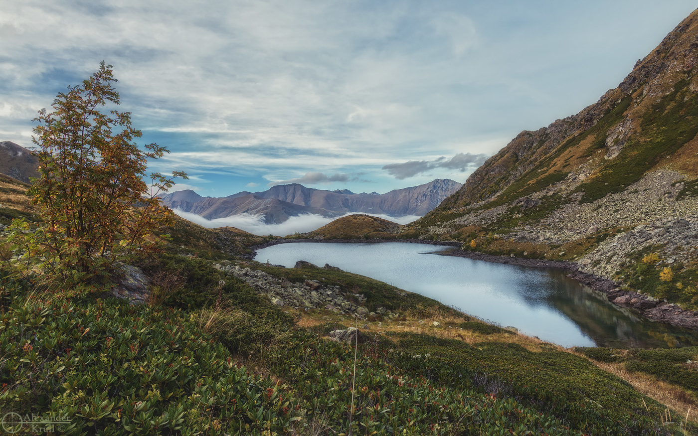 В октябрьских горах...