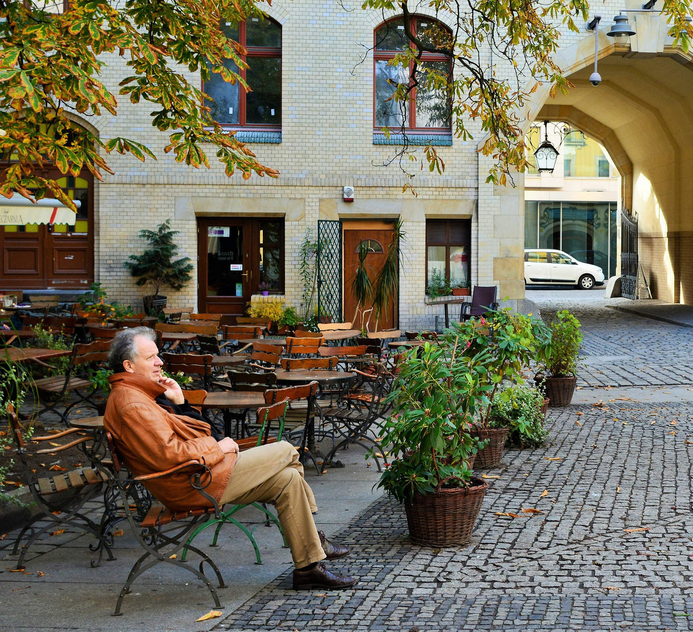 "Время ускользает от нас - не поймаешь"