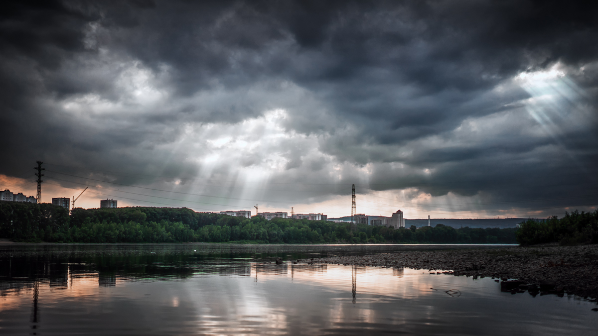 разверзлись небеса