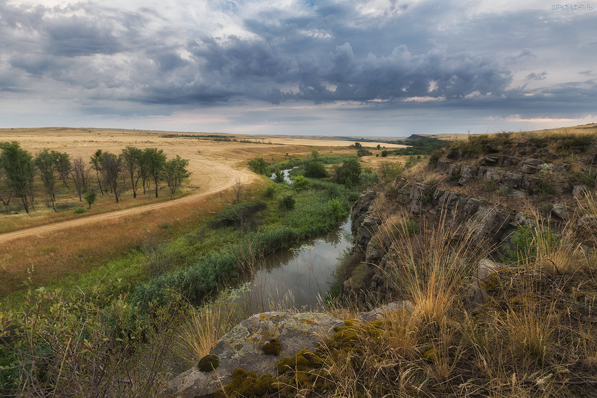 Рассвет над рекой Кундрючьей в середине июля